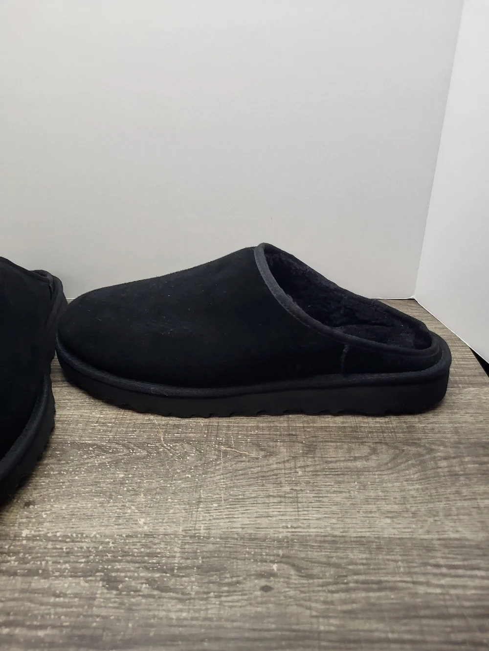 UGG classic slipon